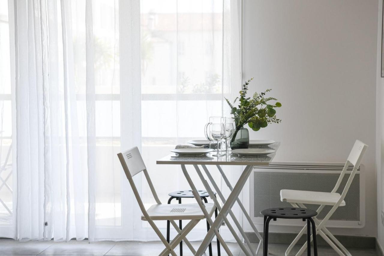Appart Avec Terrasse Et Parking A 2 Min Du Metro Marsella Exterior foto