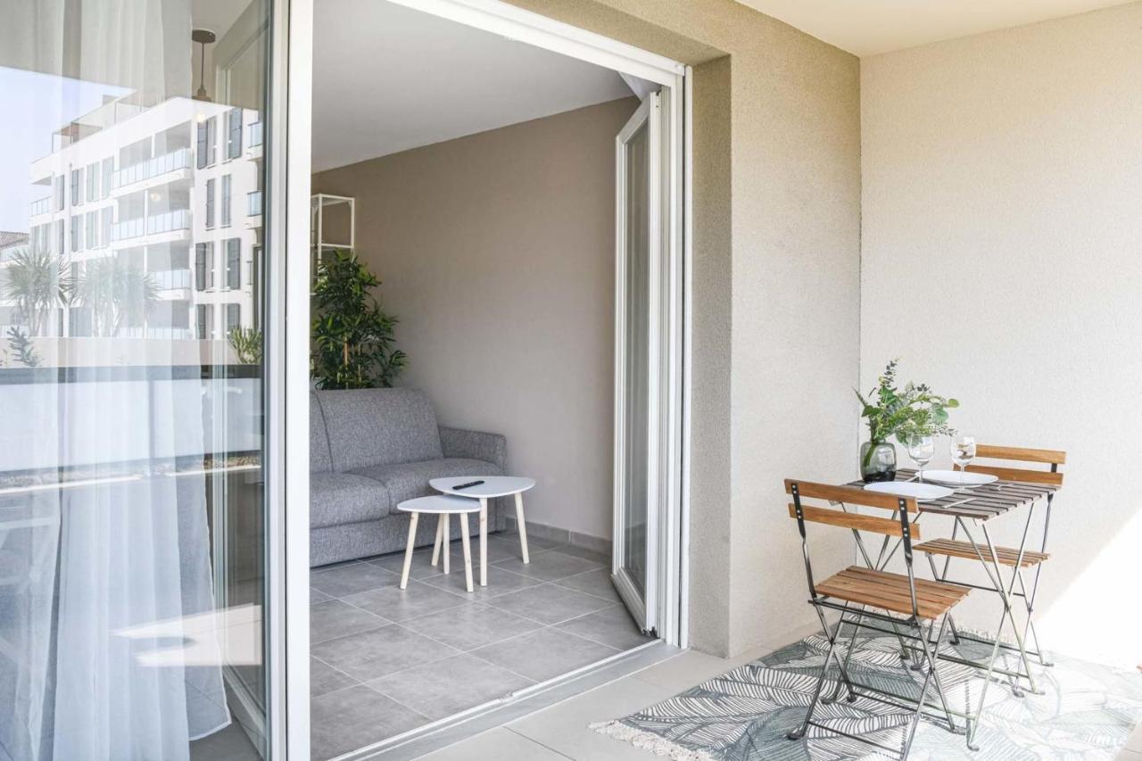 Appart Avec Terrasse Et Parking A 2 Min Du Metro Marsella Exterior foto