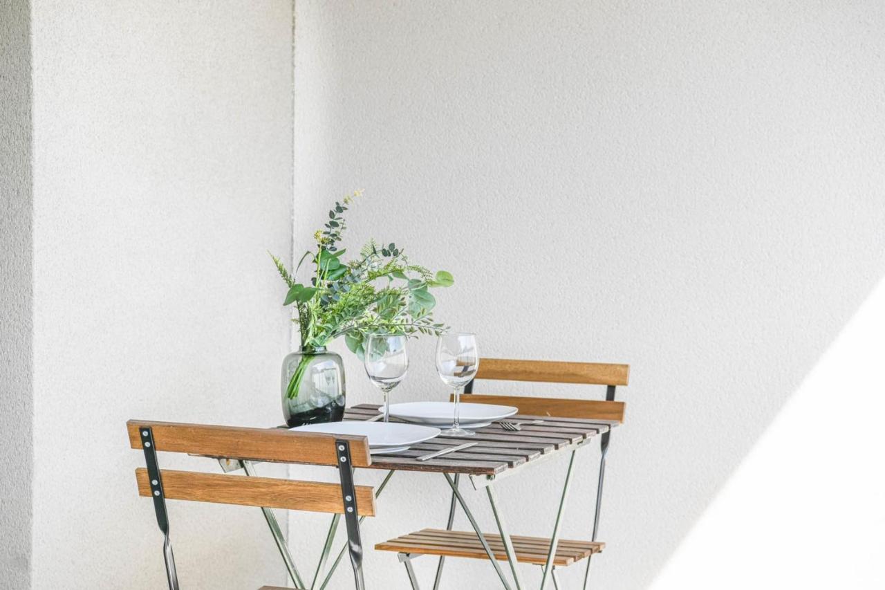 Appart Avec Terrasse Et Parking A 2 Min Du Metro Marsella Exterior foto
